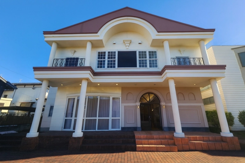 antique 美術館前 by BREK